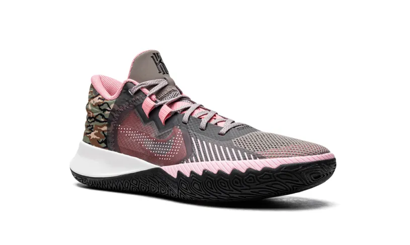 Nike Basketball Kyrie Flytrap V